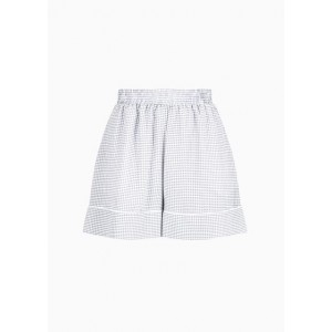 Shorts in seersucker fabric
