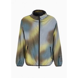 Windbreaker in ASV recycled fabric with abstract print