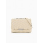 Shoulder bag in quilted material with metal details