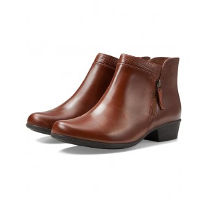 Carly Bootie Tan Leather