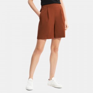 Pleated Pull-On Short in Stretch Linen