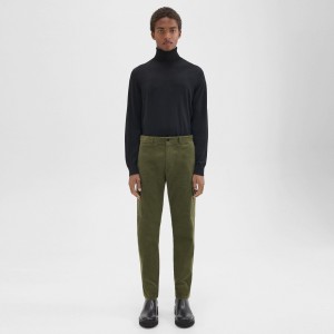 Classic-Fit Cargo Pant in Stretch Corduroy