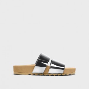Slide Sandals in Metallic Leather