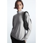 RELAXED LONG-SLEEVED ROLL-NECK TOP