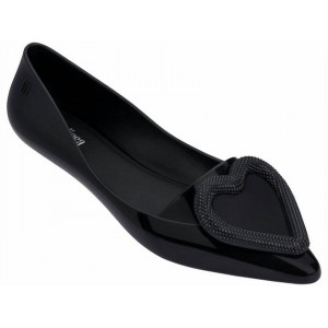 womens pointy heart sandal in black