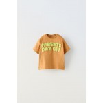 T-SHIRT WITH TEXT AND RUFFLY TRIM