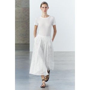 EMBROIDERED EYELET SKIRT ZW COLLECTION